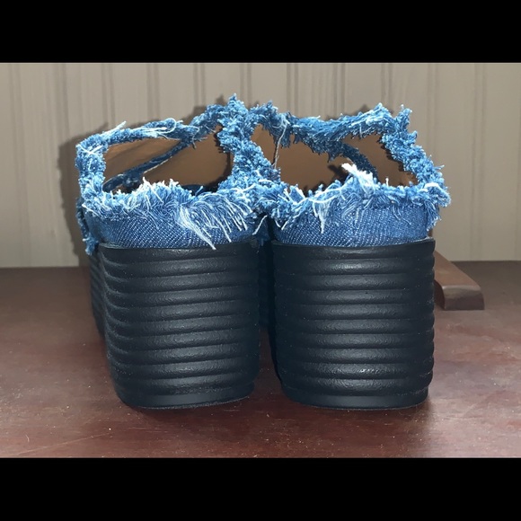 Women’s Platform Shoes - Picture 5 of 6